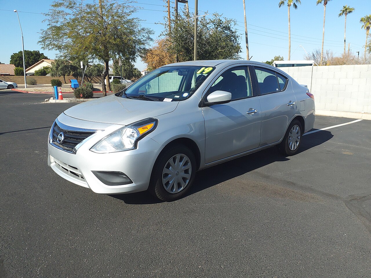 Fotografía de referencia de un Nissan Versa